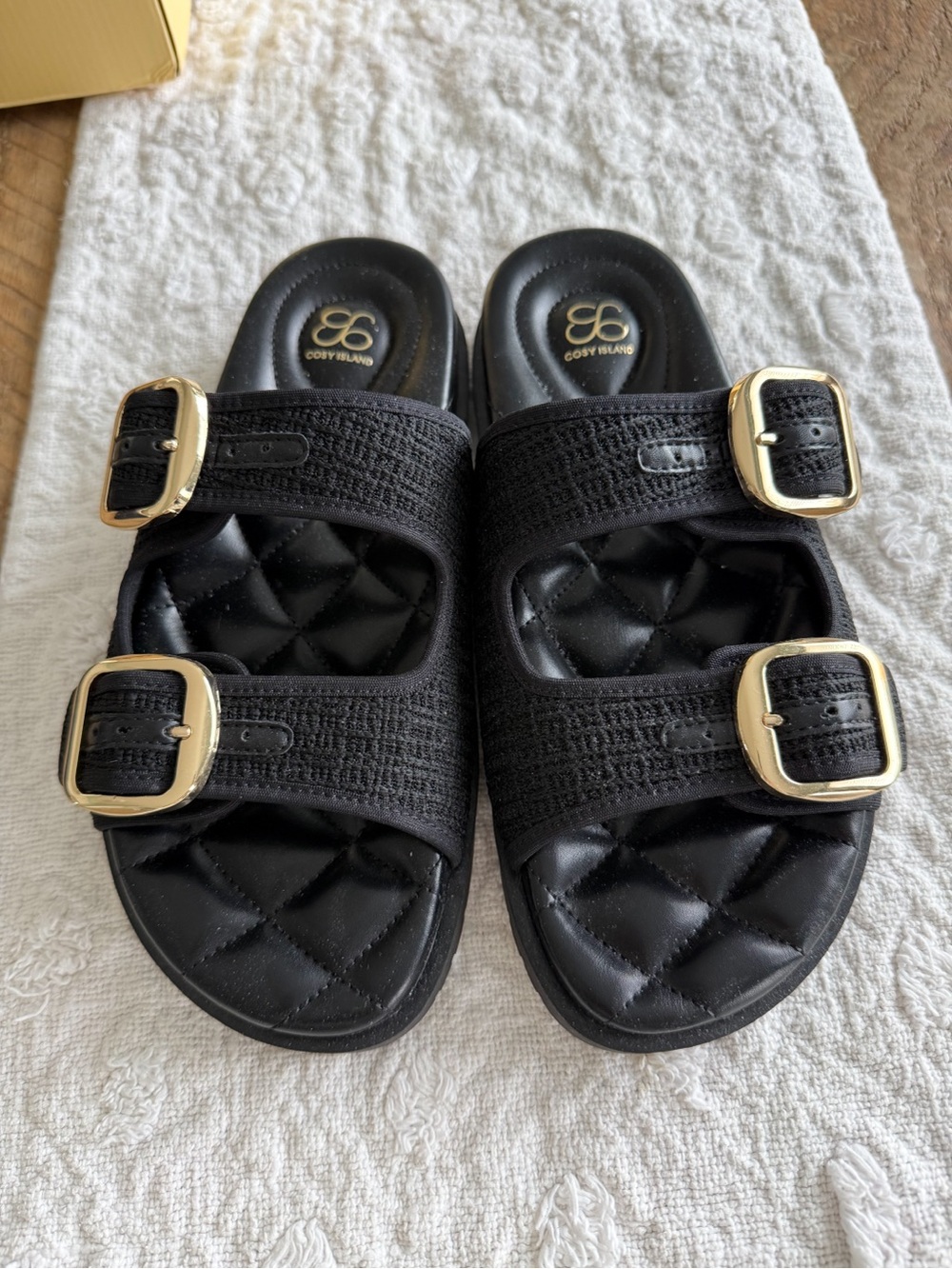 Cosy Island black slides